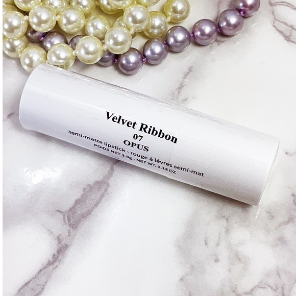NWT Oryza Velvet Ribbon Lipstick in Opus - Picture 4 of 6